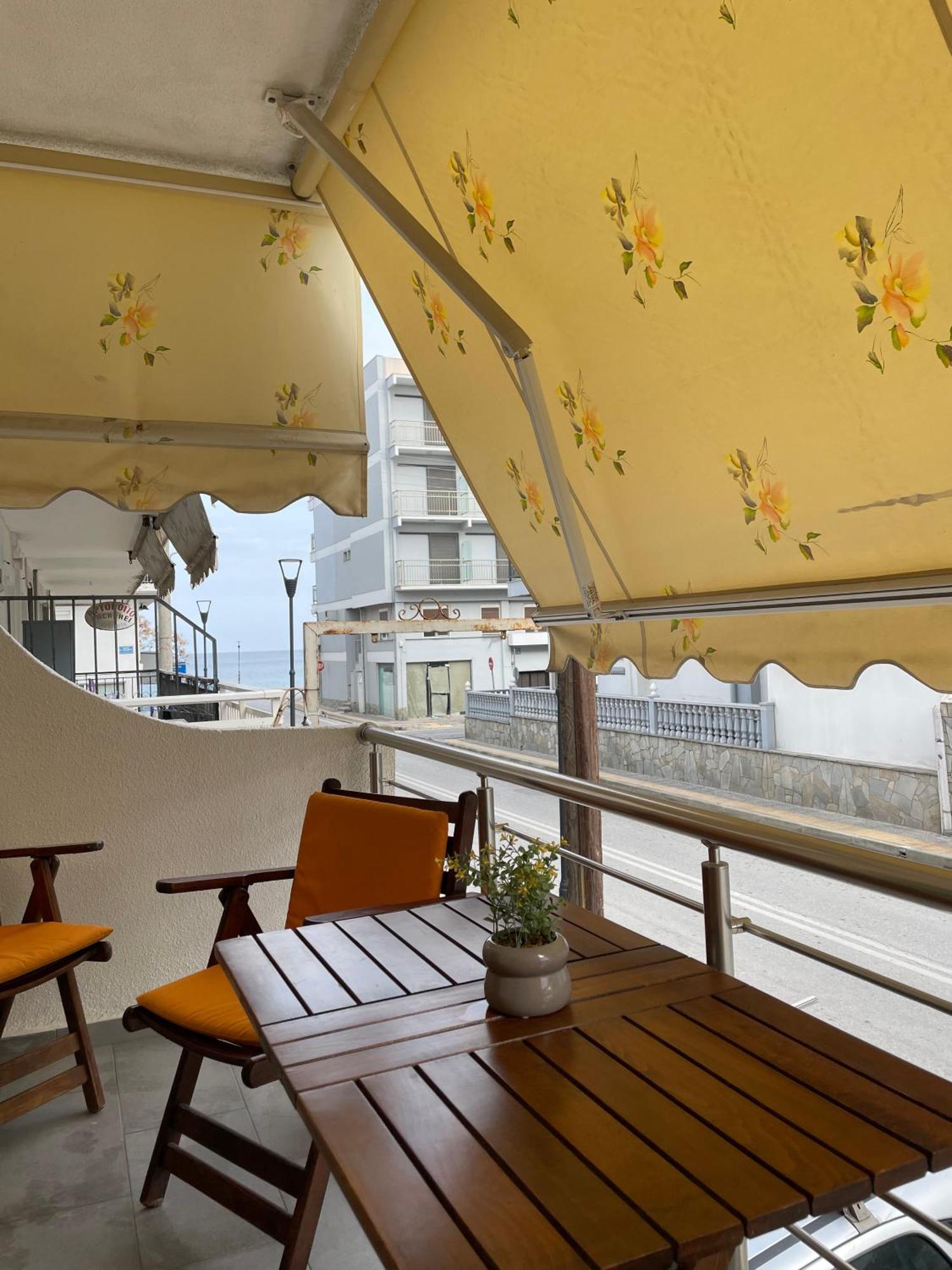 Dt Luxury Apartment Nea Peramos  Exterior photo